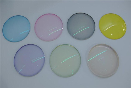 精密激光切割機在高清鏡片行業(yè)的應(yīng)用