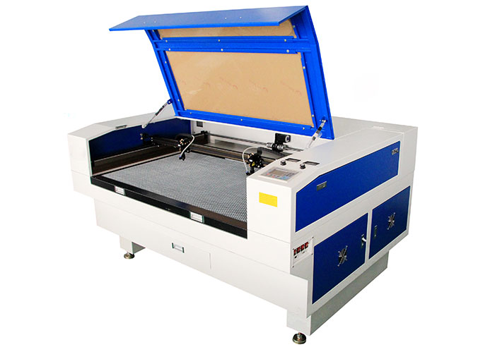 激光切割機在毛領(lǐng)上的應(yīng)用