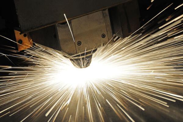 光纖激光切割機(jī)加工時(shí)為什么會(huì)燒邊？