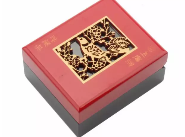 激光打標(biāo)月餅盒，祝您家美滿，人團(tuán)圓