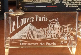 激光打標(biāo)旅游紀(jì)念品，為您留住難忘一刻