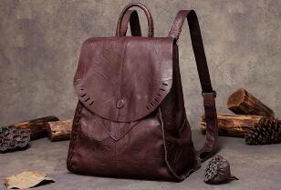 激光鏤空雙肩包 來場(chǎng)說走就走的旅行